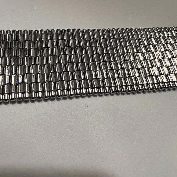 Stainless Steel Basket weave style bracelet - Picture 5 of 8